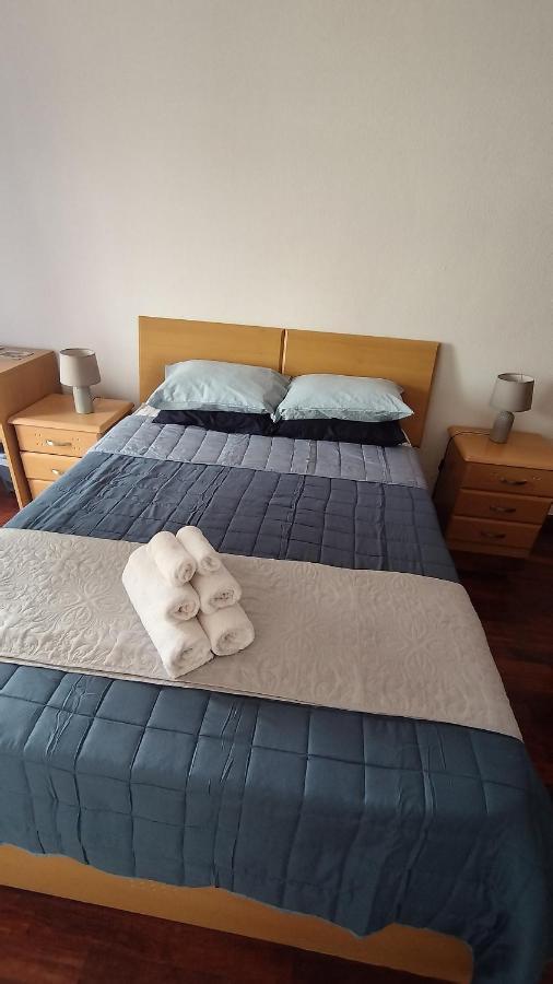 Апартаменты Quarto Com Varanda No Centro Em Тавира Экстерьер фото