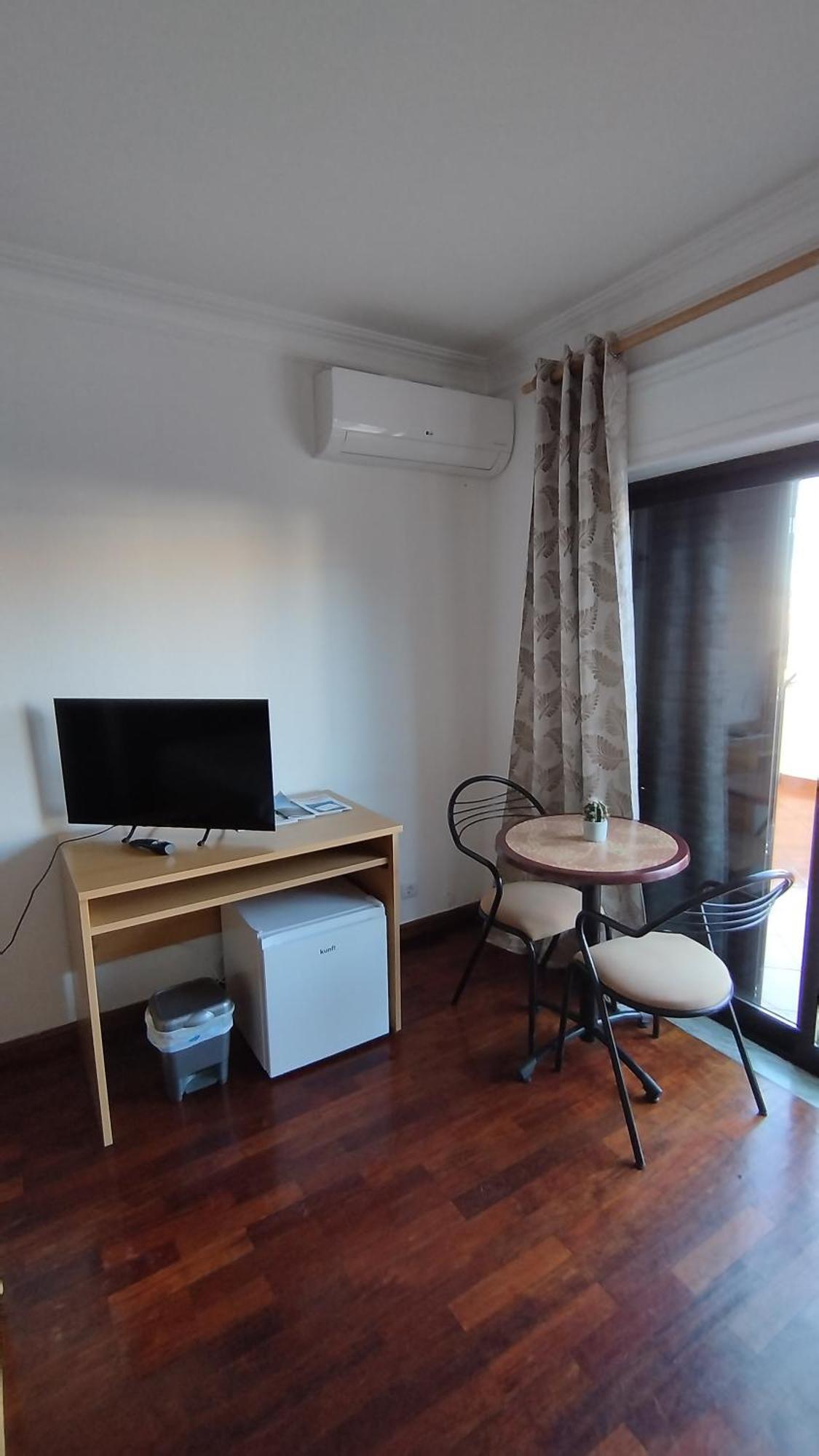 Апартаменты Quarto Com Varanda No Centro Em Тавира Экстерьер фото